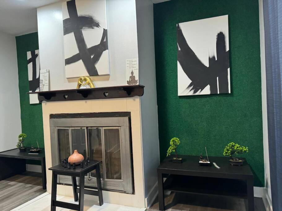 Tranquil Home, Master Suite, Zen Room, Pittsburg, Canton Avenue, Banksville Apartment *